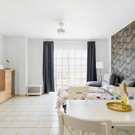 Golden Sunset Ocean View 아파트 아데제