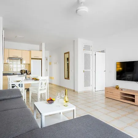 Golden Sunset Ocean View * 아데제