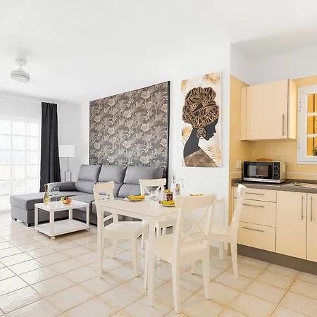 Golden Sunset Ocean View * 아데제