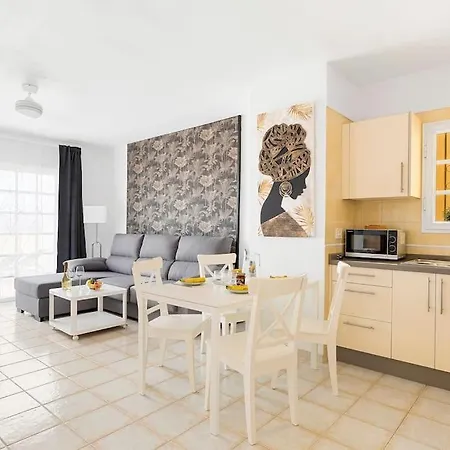 Golden Sunset Ocean View * 아데제