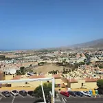 Апартаменти Golden Sunset Ocean View